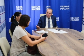 Спикер Гордумы Астрахани Игорь Седов взял под контроль решение вопросов граждан, пришедших на личный прием в Штаб общественной поддержки