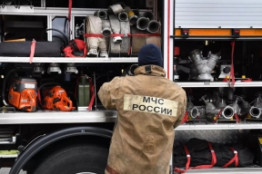 An explosion in a high-rise building in Alchevsk killed two people, damaged a school and dozens of apartments.